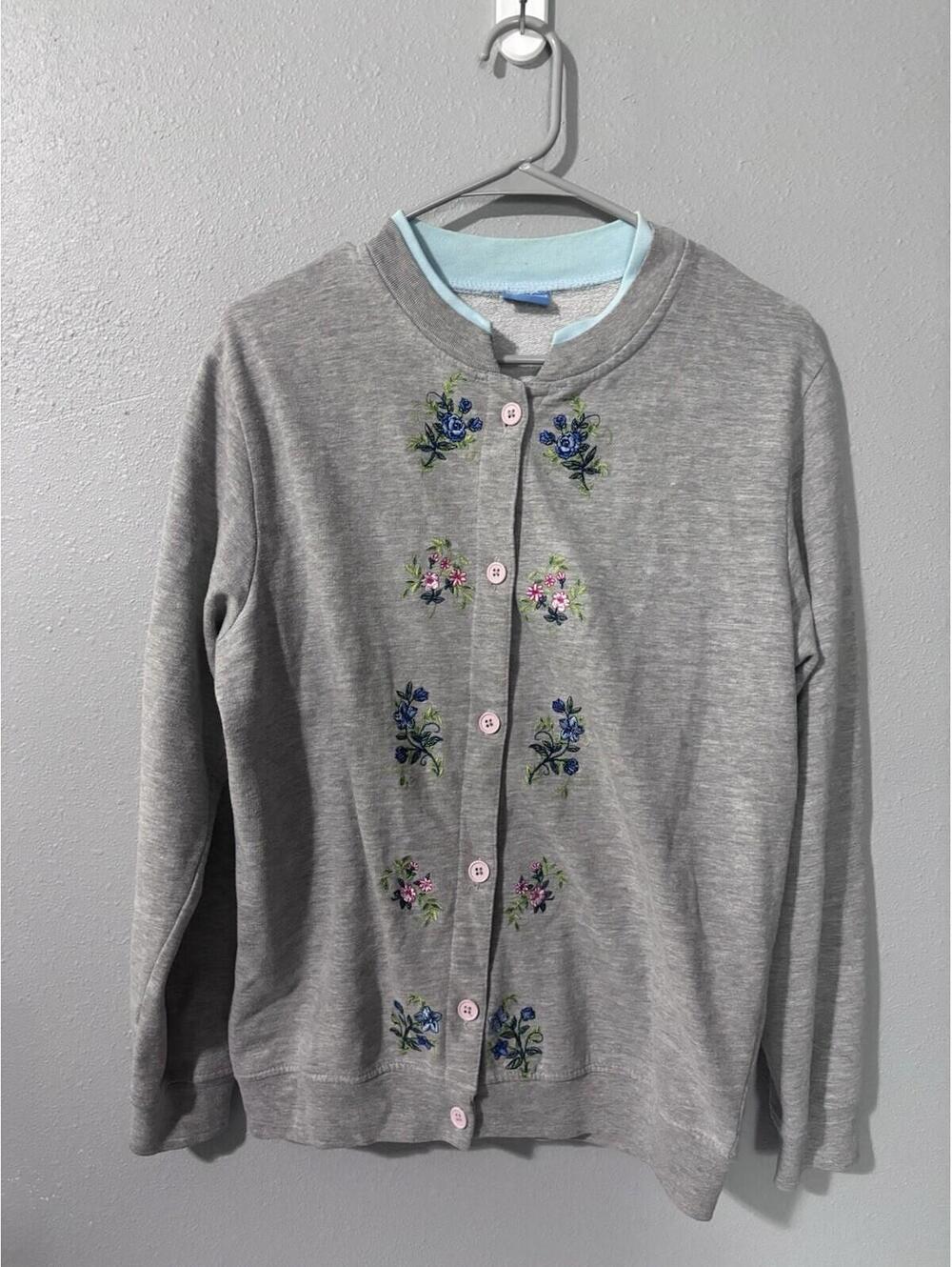 Comfort Corner Women’s Embroidered Sweatshirt Cardigan Size Small Med Grandma